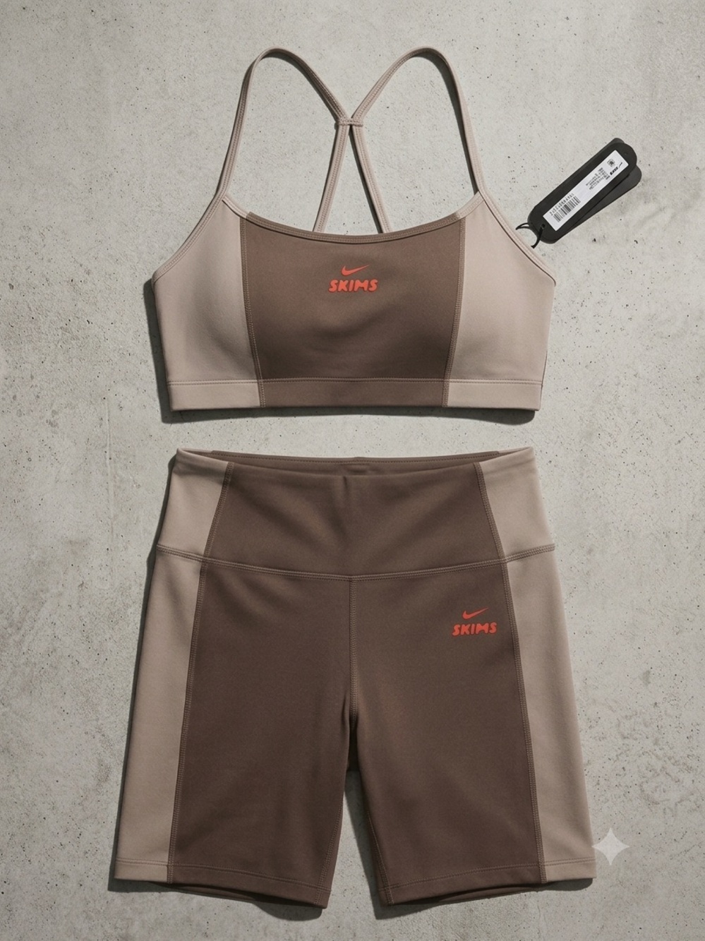 Nike x SKIMS Shine Micro Scoop Bra & 5" Shorts Set Truffle Stone M - Picture 2 of 9